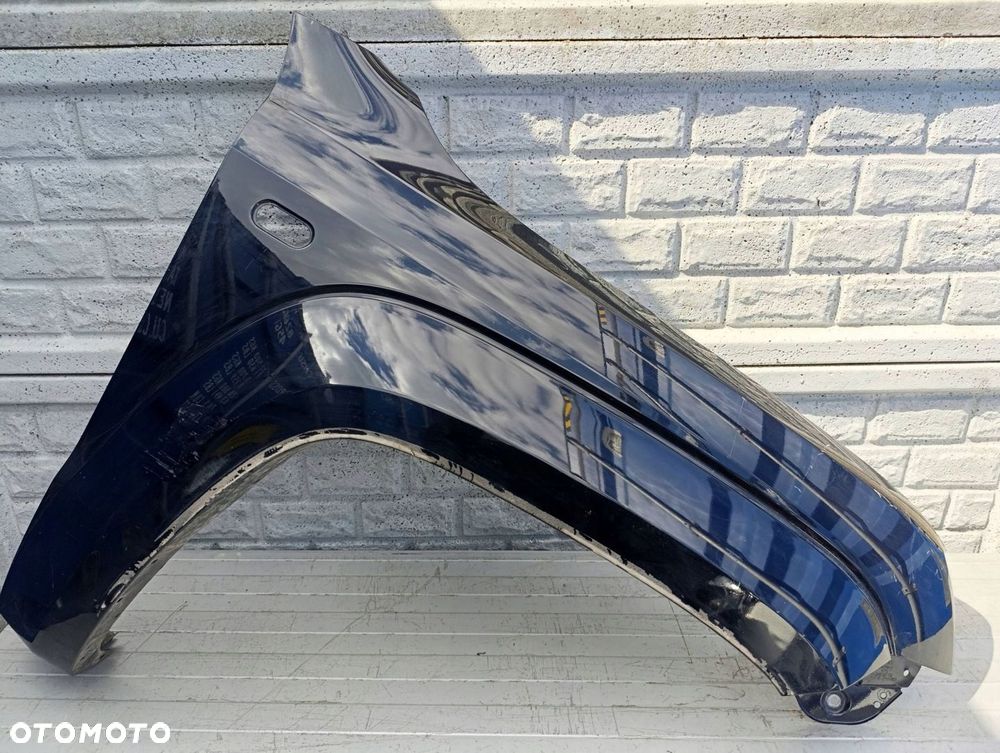 VW AMAROK 2H0 2012-2020 BŁOTNIK PRZEDNI PRAWY