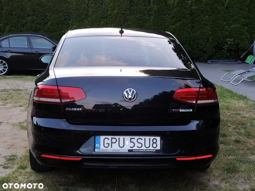 Volkswagen Passat 1.6 TDI BMT Comfortline - 15