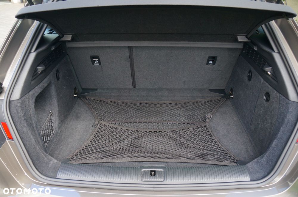 Audi A3 Sportback 2.0 TDI S line Sportpaket - 39