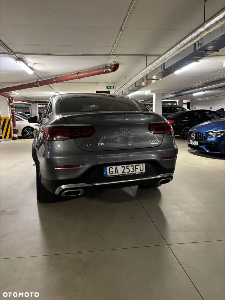 Mercedes-Benz GLC Coupe 300 4-Matic - 4