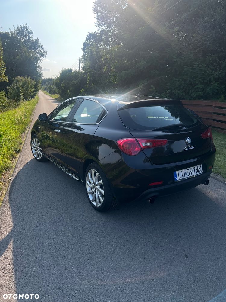 Alfa Romeo Giulietta 2.0 JTDM 16V - 3