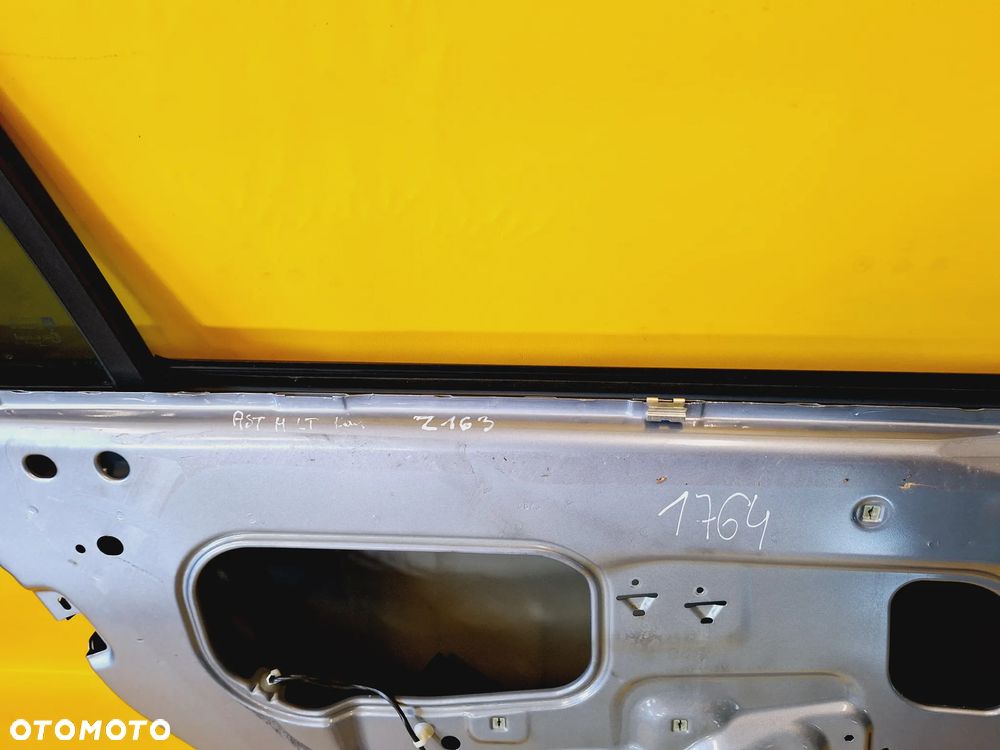DRZWI LEWY TYŁ LEWE TYLNE OPEL ASTRA III H KOMBI LAK: Z163 NR1764 - 12