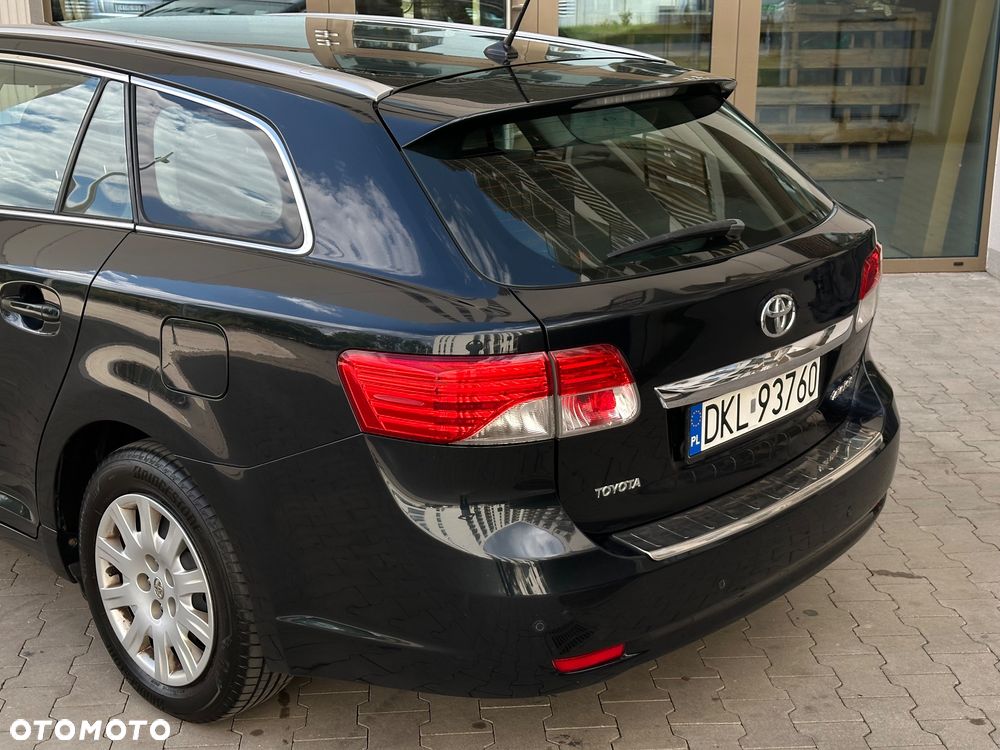 Toyota Avensis 1.6 Active - 17