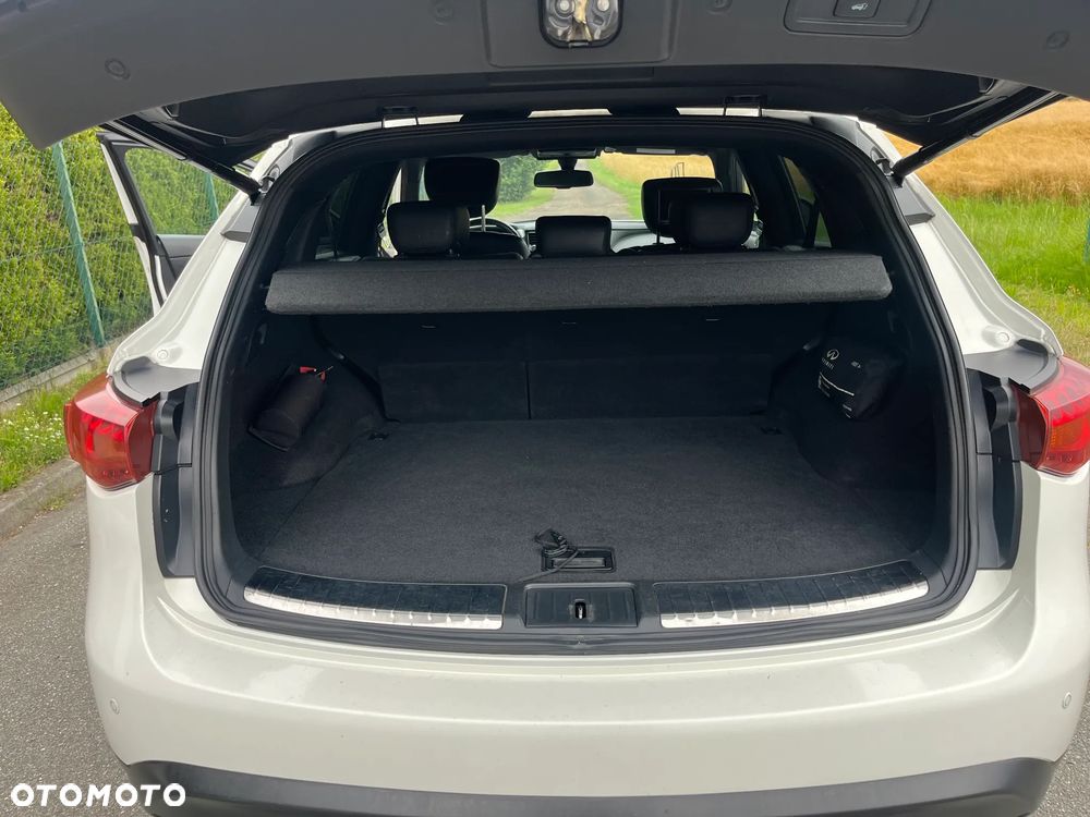 Infiniti FX FX30d S - 16
