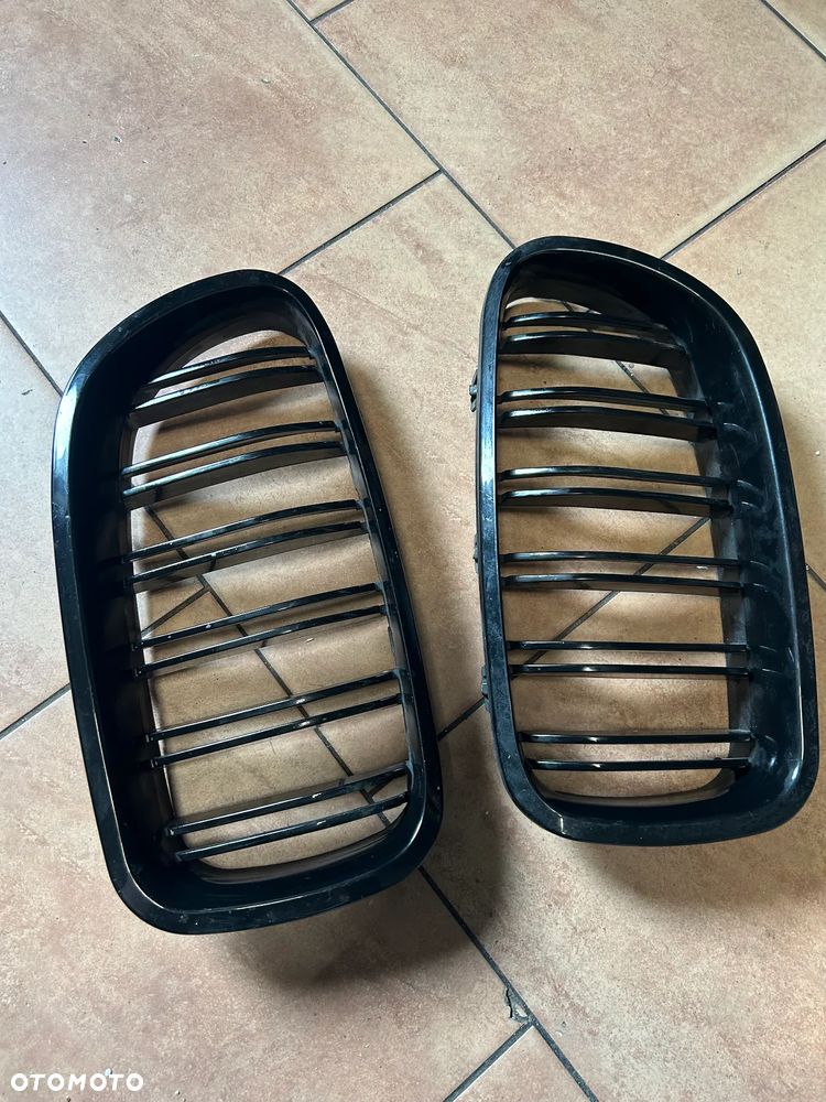 ATRAPA GRILL NERKA BMW F10 F11 POŁYSK