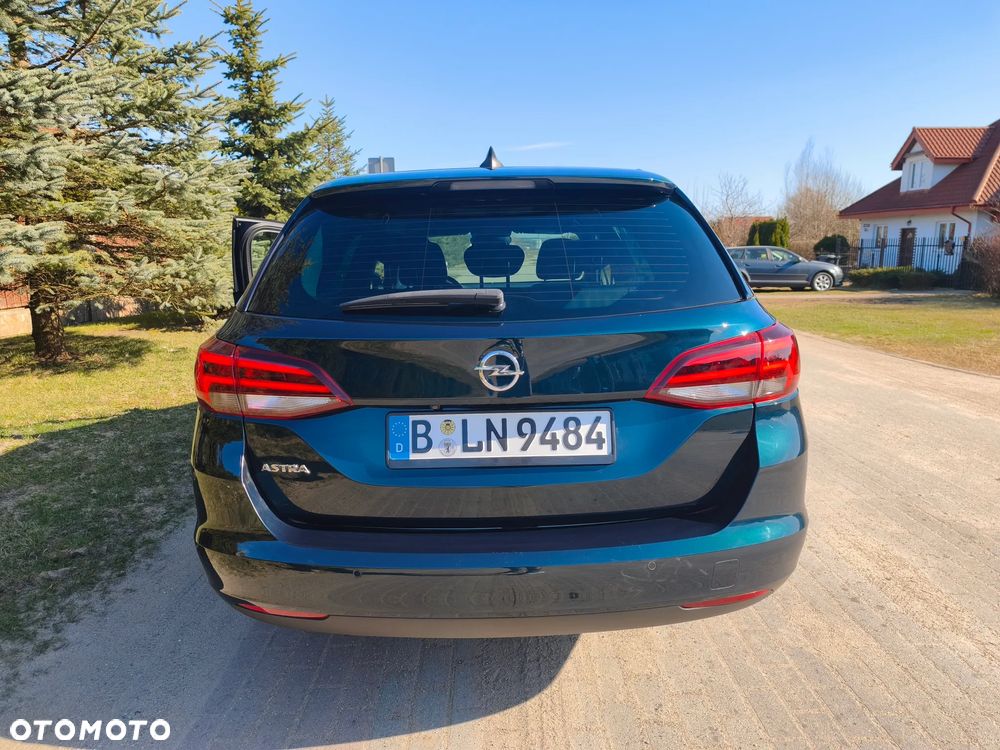 Opel Astra 1.6 D (CDTI) Start/Stop Dynamic - 11