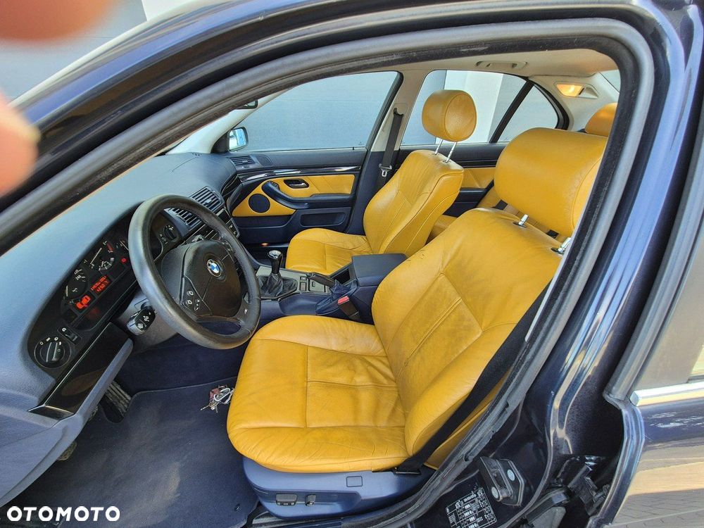 BMW Seria 5 523i - 10