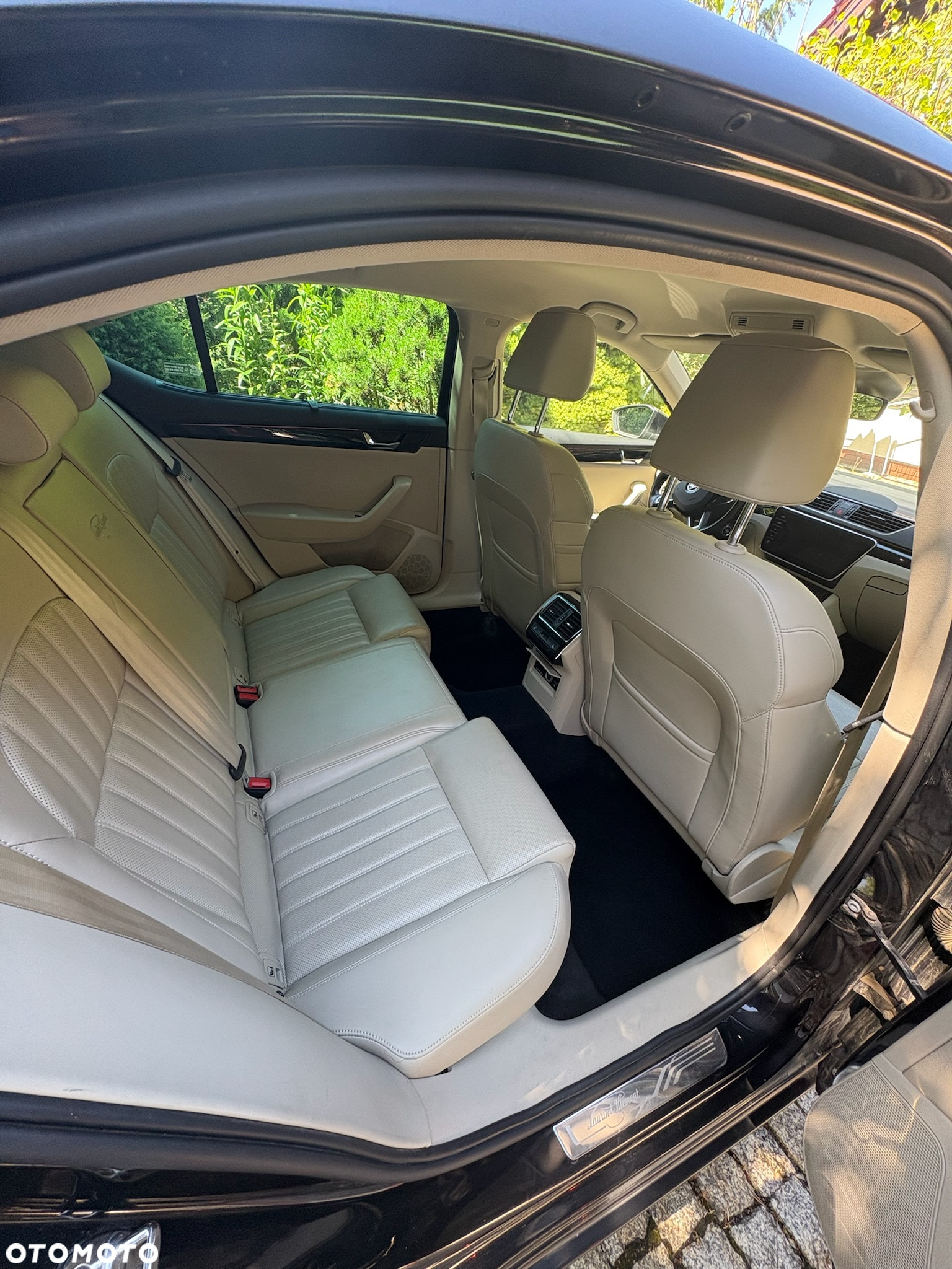Skoda Superb 2.0 TDI 4x4 L&K DSG - 6