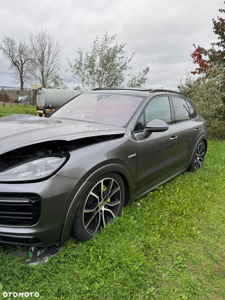 Porsche Cayenne E-Hybrid Platinum Edition - 8