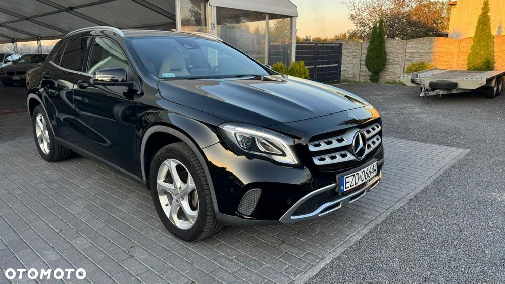 Mercedes-Benz GLA - 3