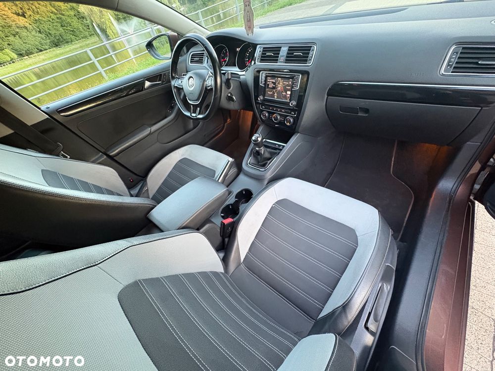 Volkswagen Jetta 1.4 TSI BMT Highline - 5