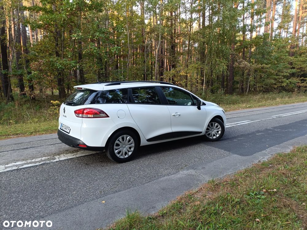 Renault Clio - 32
