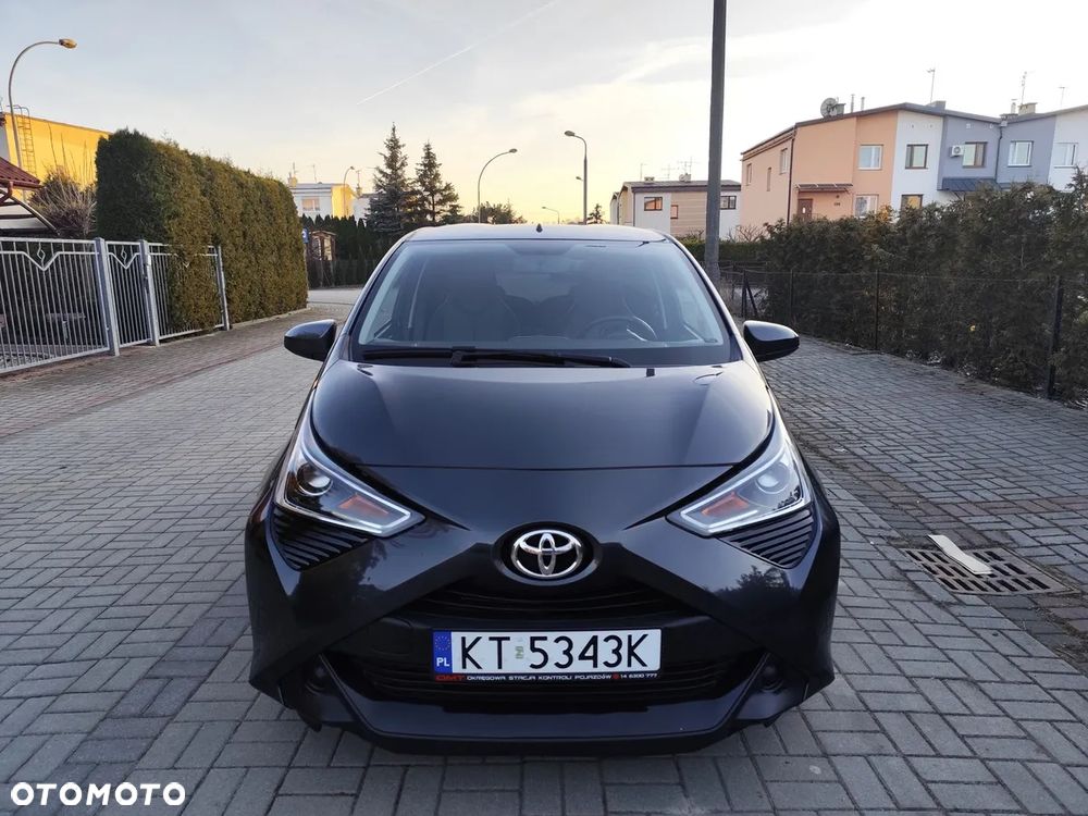 Toyota Aygo x-clusiv - 2