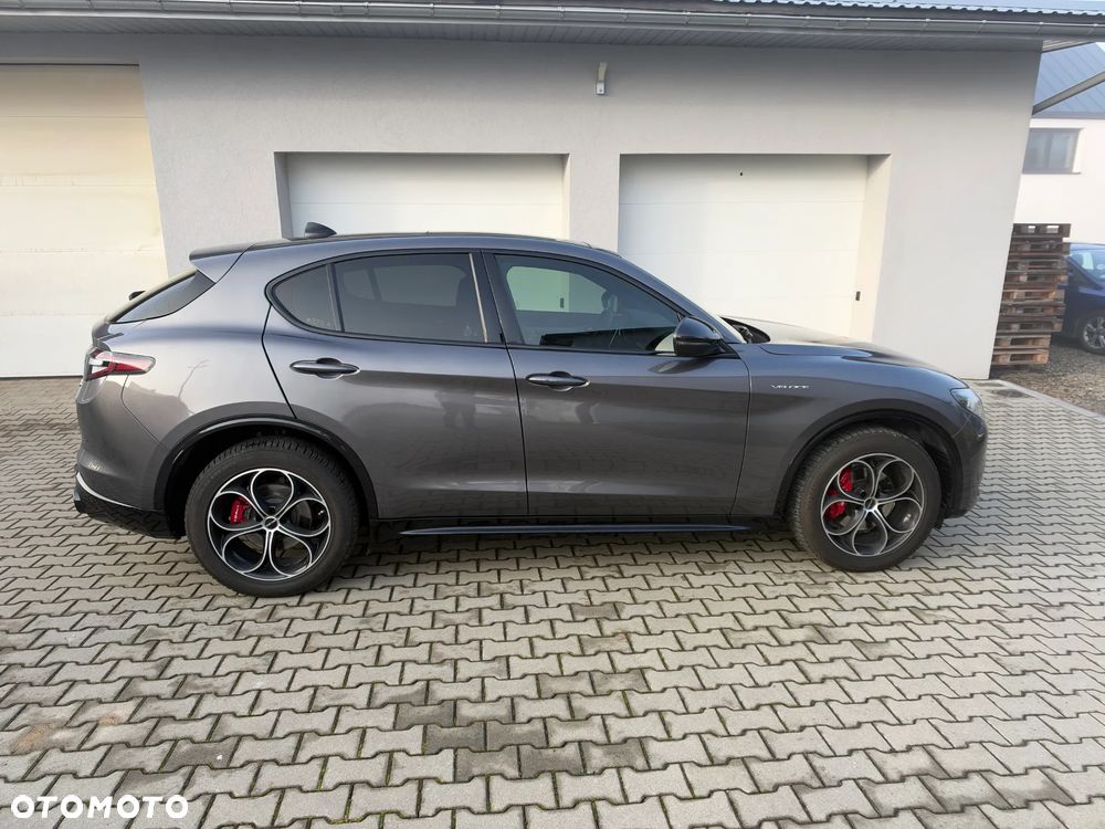 Alfa Romeo Stelvio 2023 photo 4
