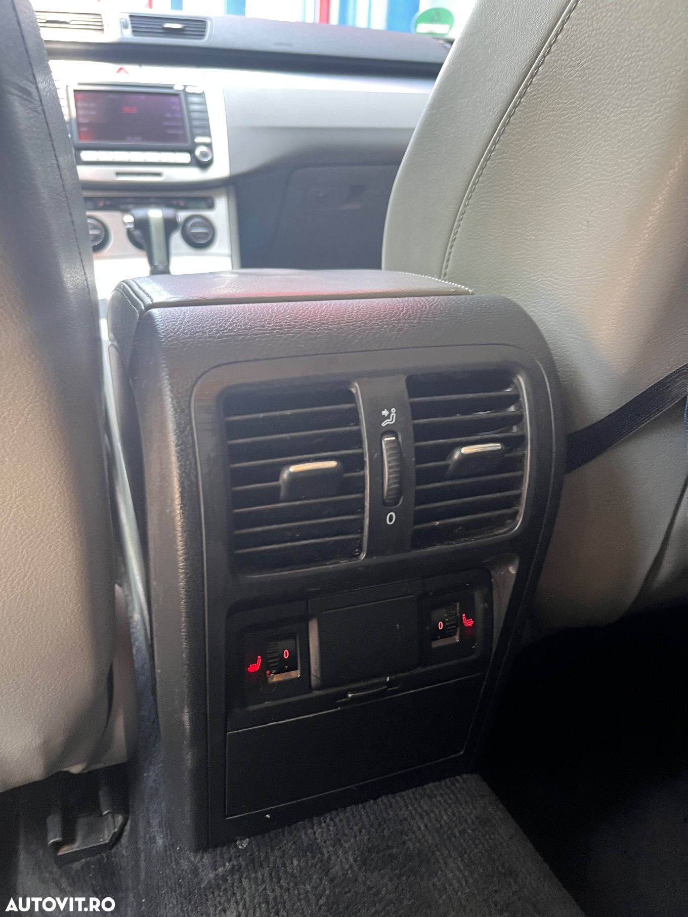 Volkswagen Passat Variant 2.0 TDI BlueMotion Technology Highline DSG - 12