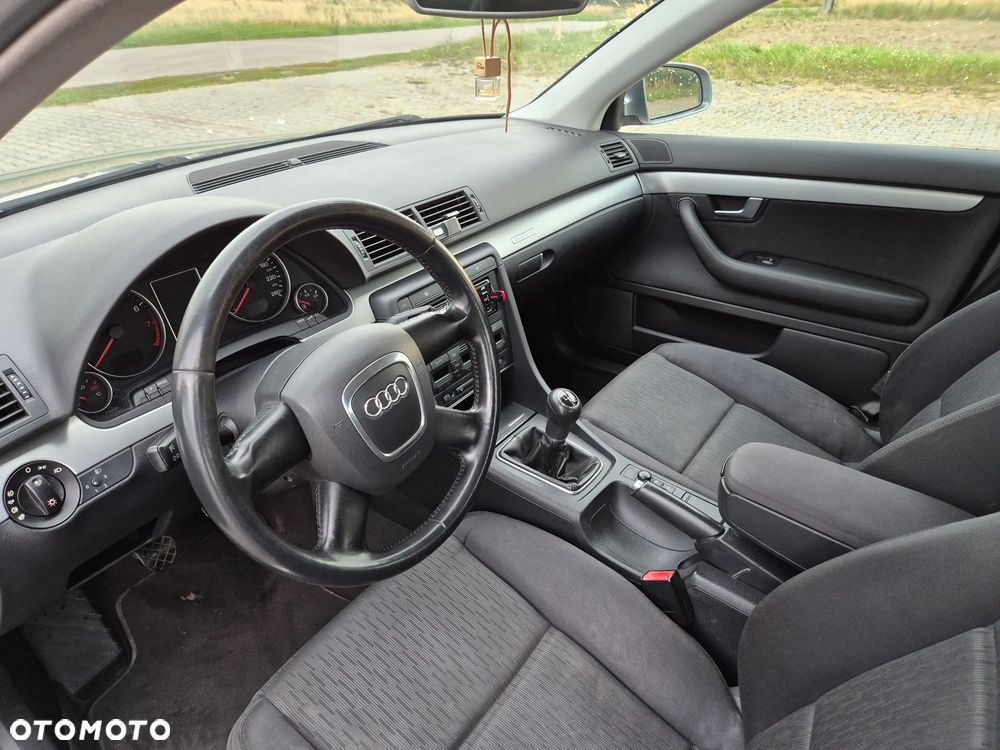 Audi A4 Limousine 1.8 T quattro - 16