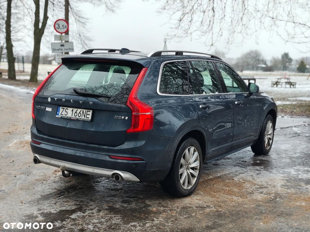 Volvo XC 90 D5 AWD Momentum - 4