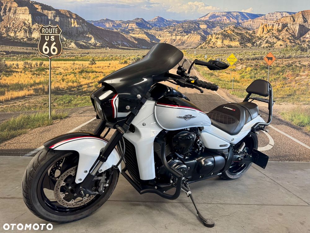 Suzuki Intruder - 6