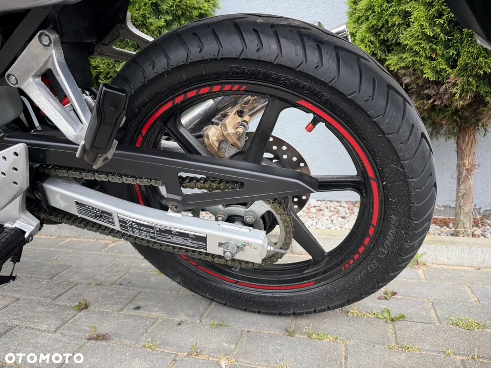 Honda CBR - 28
