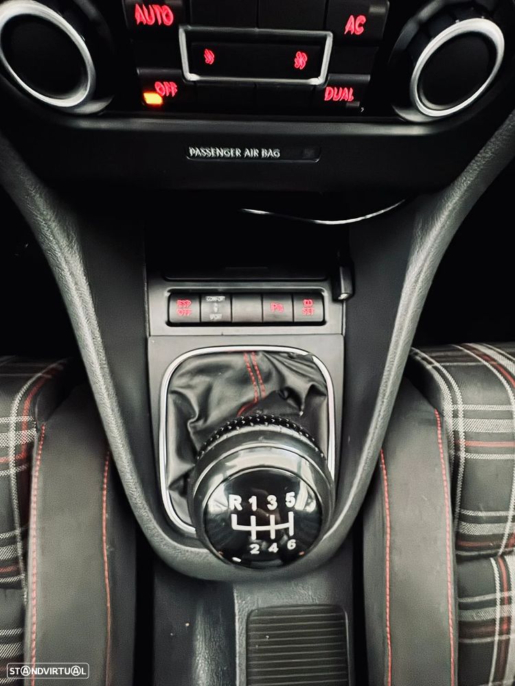 VW Golf 2.0 TSi GTI - 13