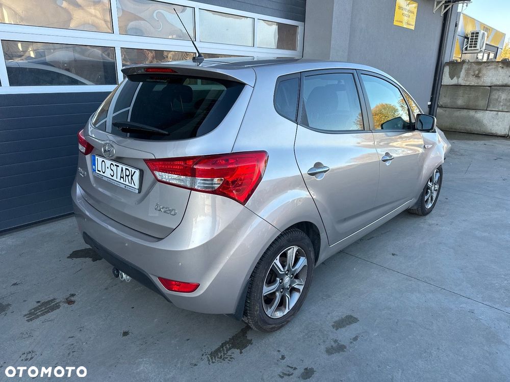 Hyundai Ix20 2016 photo 5
