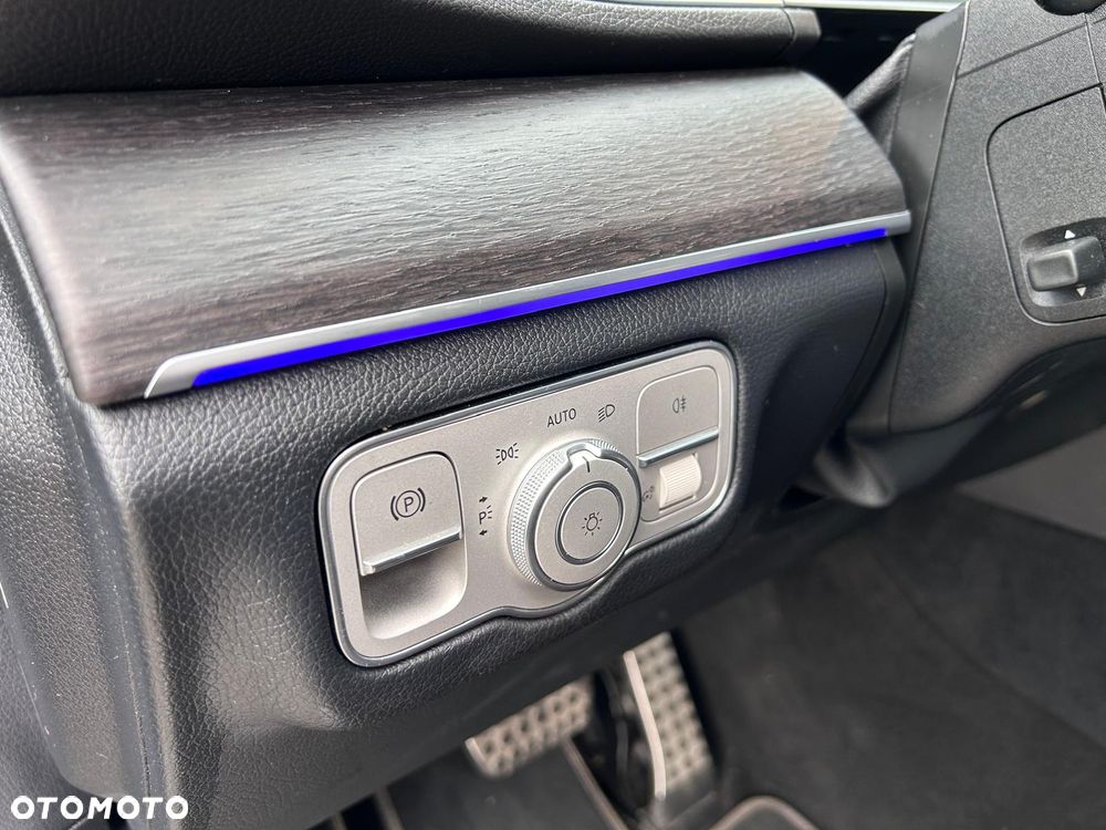 Mercedes-Benz GLE 300 d 4-Matic - 17