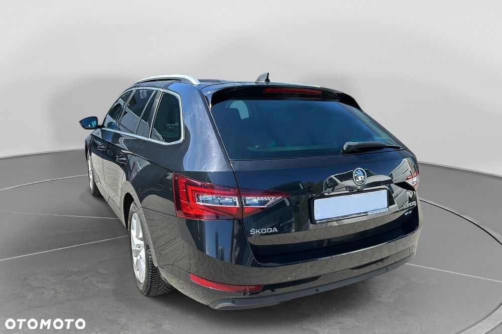Skoda Superb 2.0 TDI 4x4 Style DSG - 3