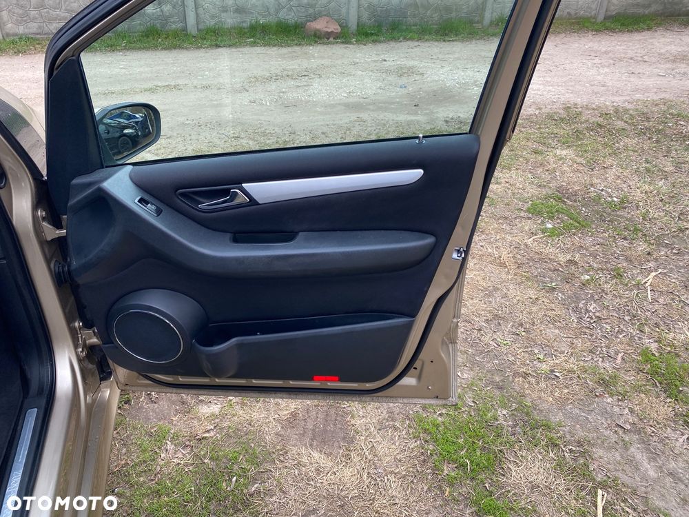 Mercedes-Benz Klasa B - 24