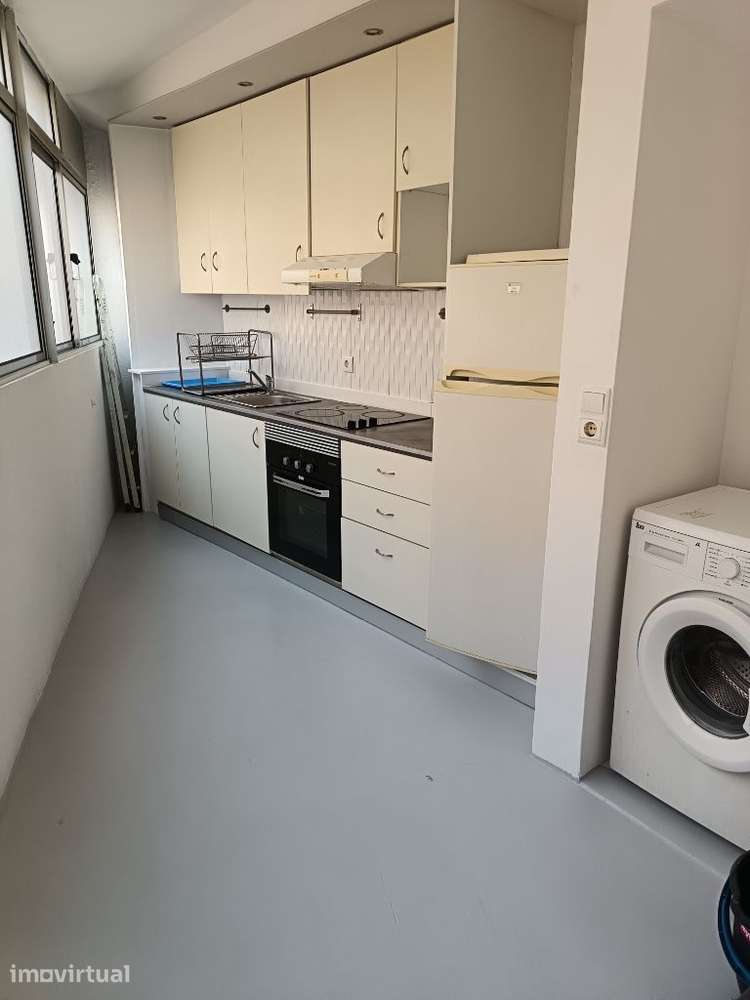 Apartamento T3 Mobilado e Equipado em Cedofeita-Porto - Grande imagem: 5/10