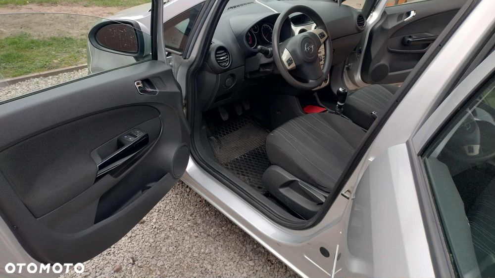 Opel Corsa 1.2 16V Cosmo - 4