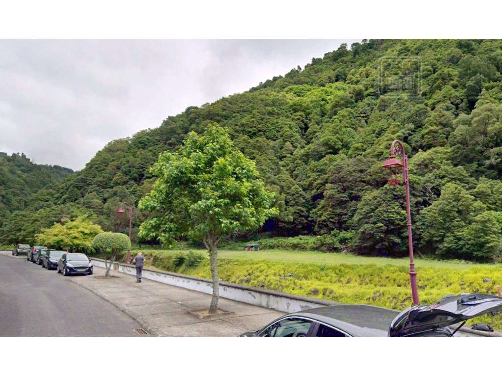 VENDA de AMPLO TERRENO RÚSTICO com mata no Faial da Terra, Povoação... - Grande imagem: 2/4