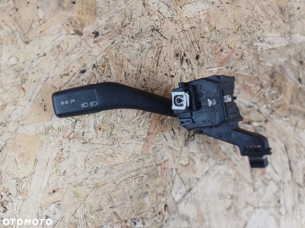 VW SEAT SKODA AUDI Przełącznik Świateł Manetka 1K0953513A