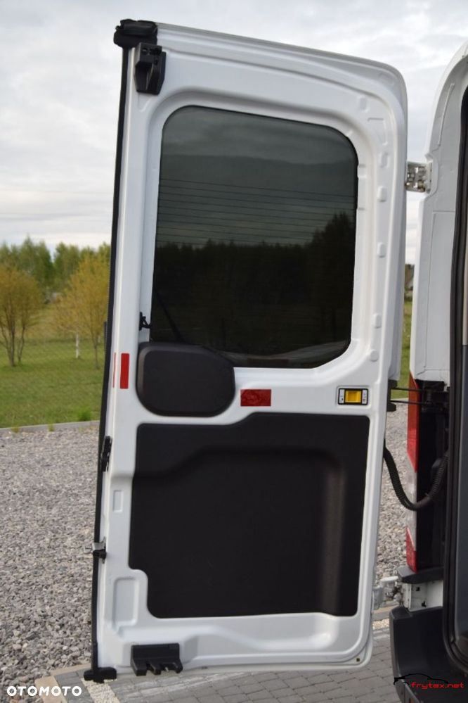 Ford Transit - 32