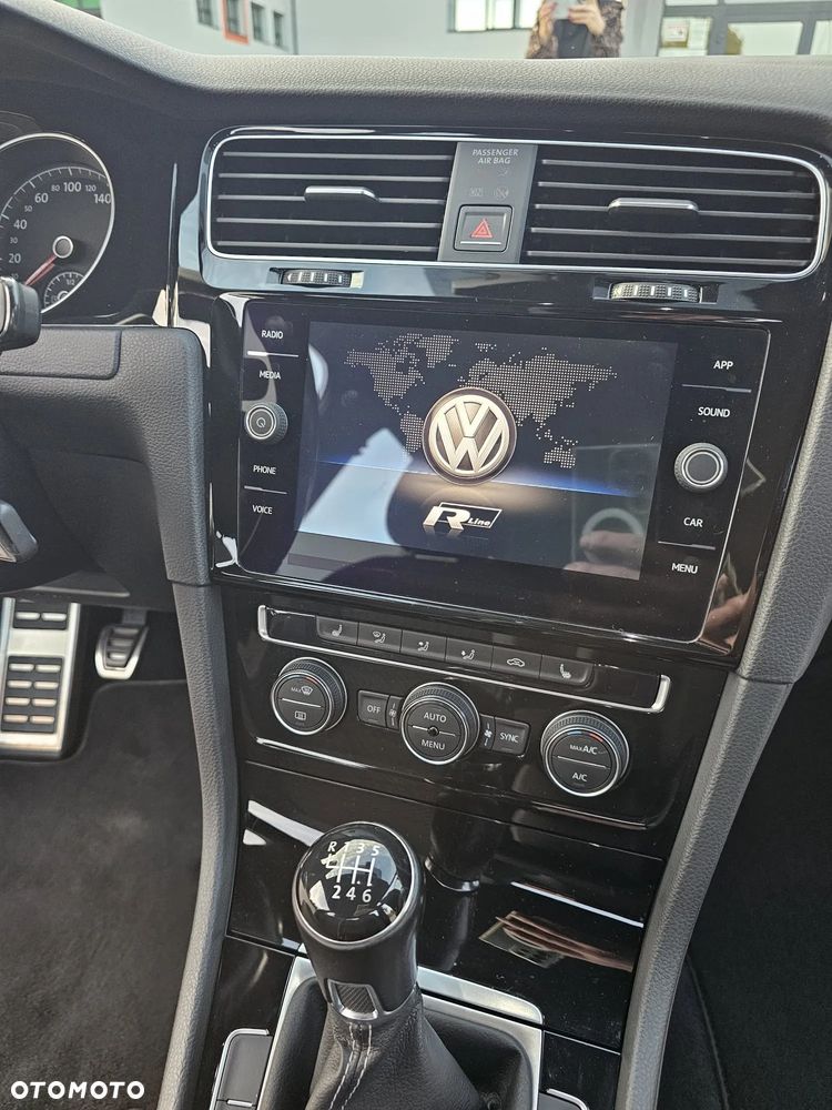 Volkswagen Golf - 29