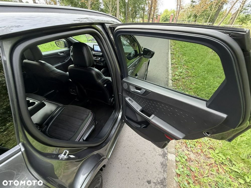 Ford Kuga - 29