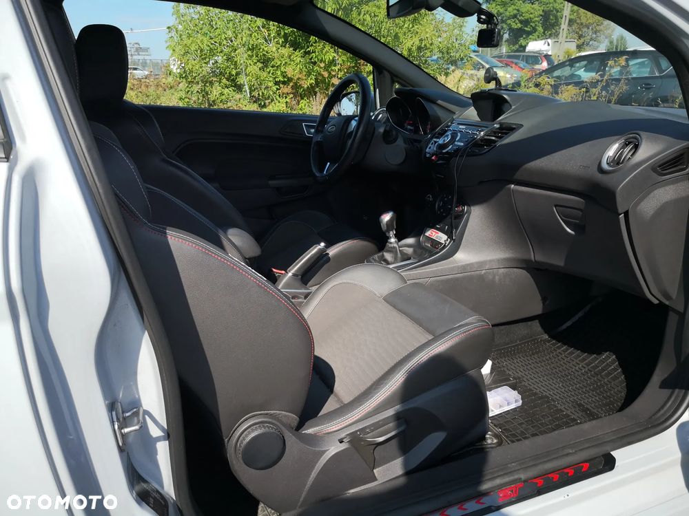 Ford Fiesta - 13