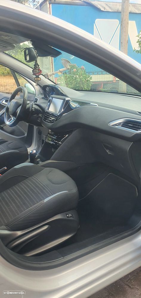 Peugeot 208 e-HDi FAP 92 EGS6 Stop&Start Allure - 7