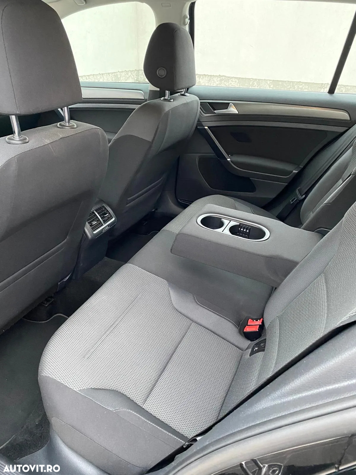 Volkswagen Golf 1.6 TDI BMT Comfortline - 14