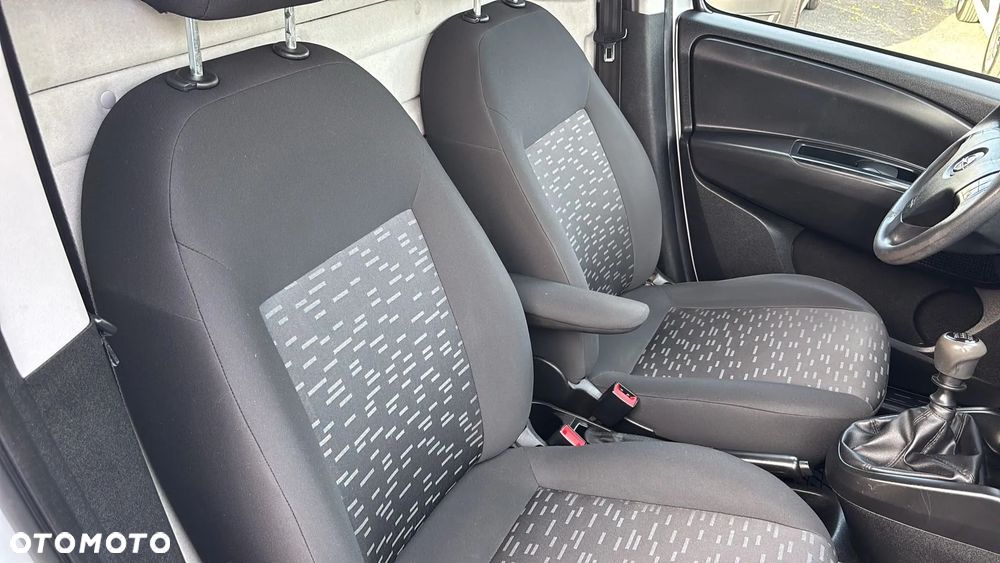 Opel Combo - 18