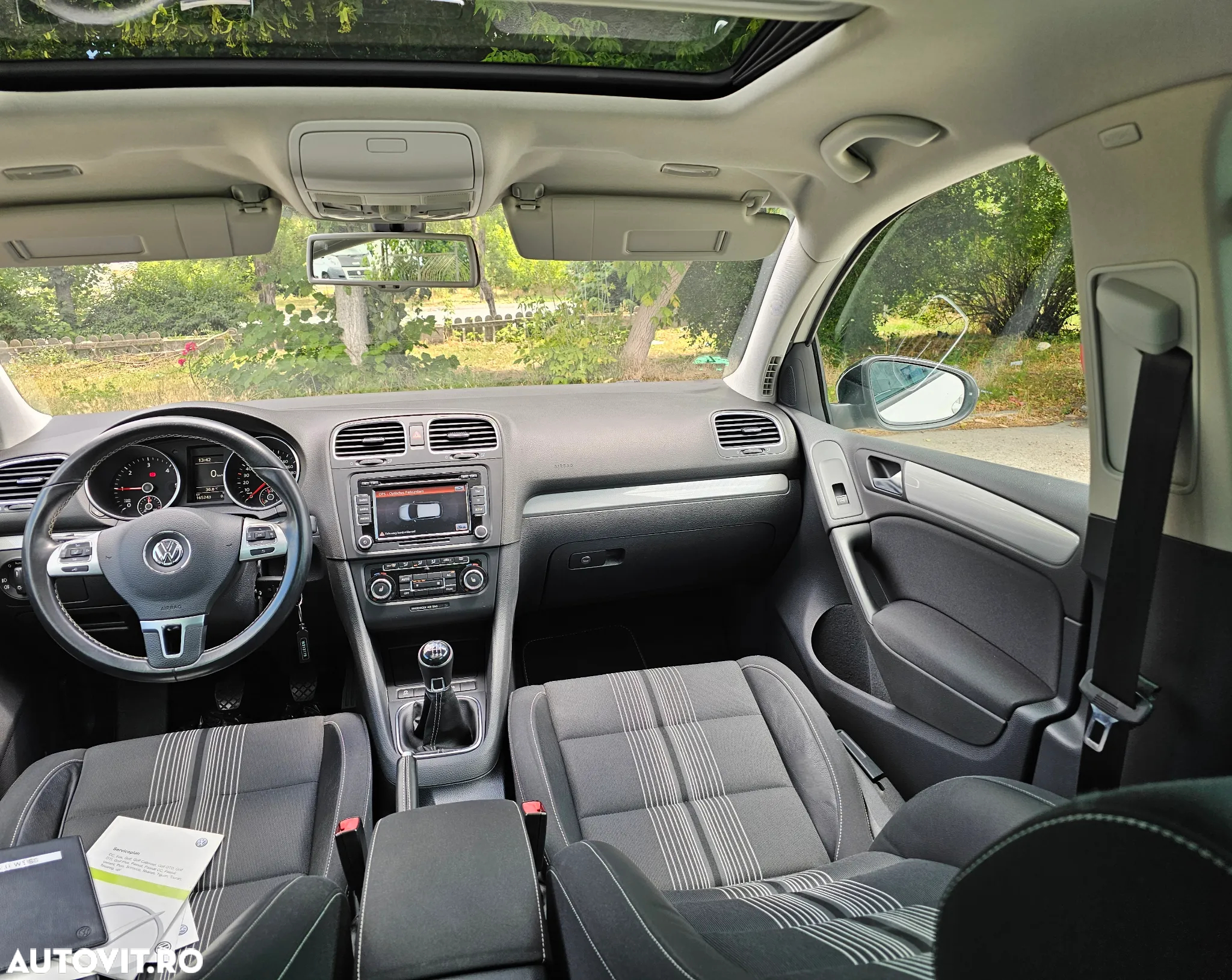 Volkswagen Golf - 6