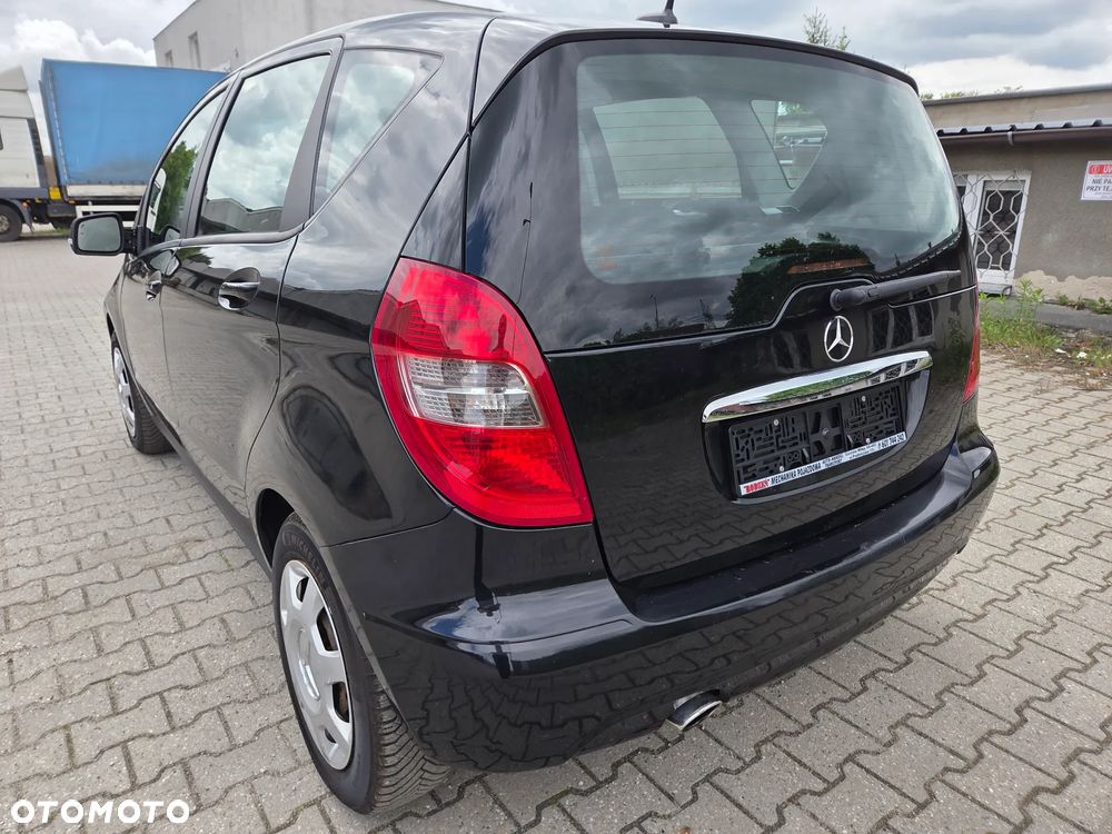 Mercedes-Benz Klasa A 160 BlueEFFICIENCY Elegance - 4