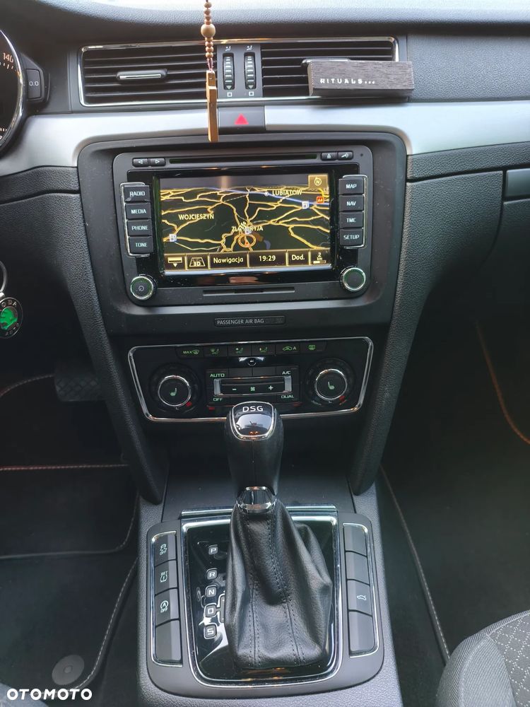 Skoda Superb 2.0 TDI DSG Elegance - 21