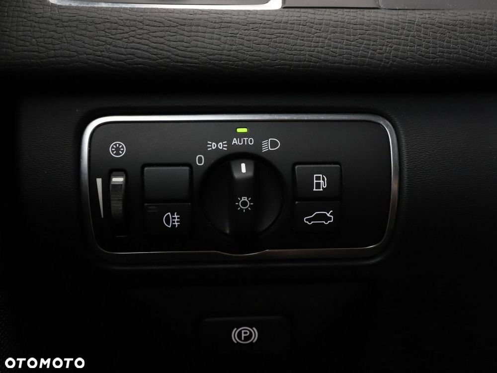 Volvo XC 60 - 33
