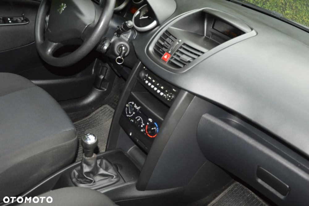 Peugeot 207 75 Tendance - 14