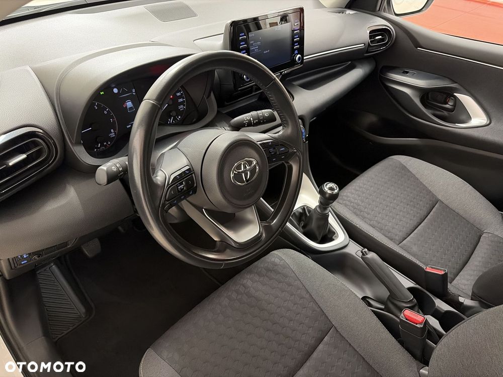 Toyota Yaris - 11