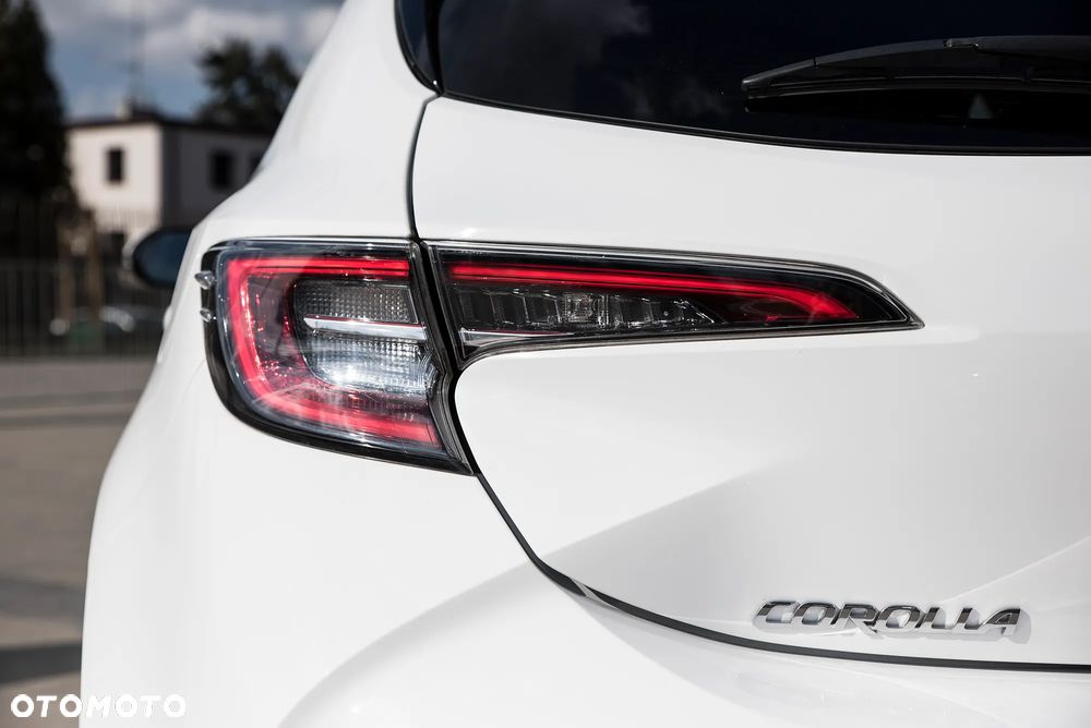 Toyota Corolla 1.8 Business Edition - 25