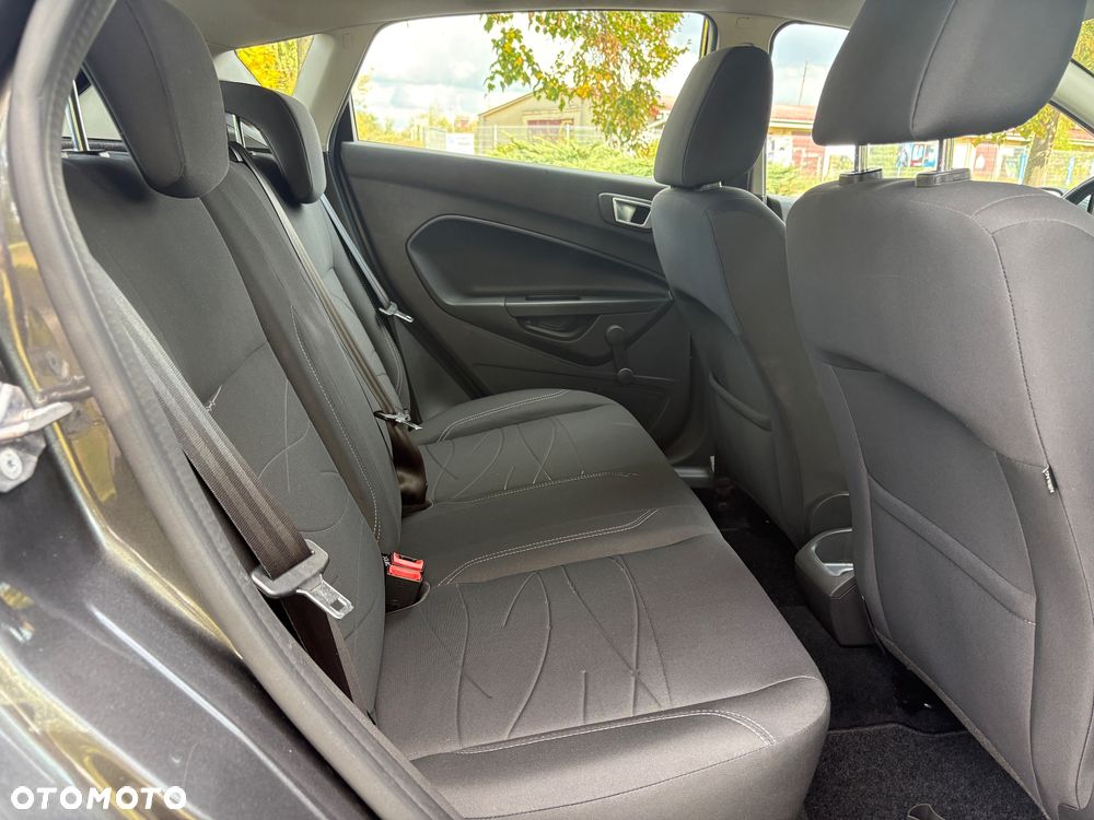 Ford Fiesta 1.5 TDCi SYNC Edition - 24