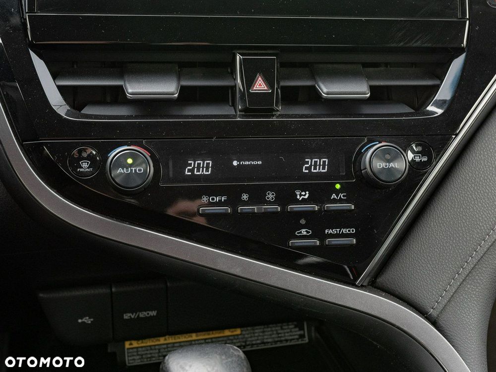 Toyota Camry - 19