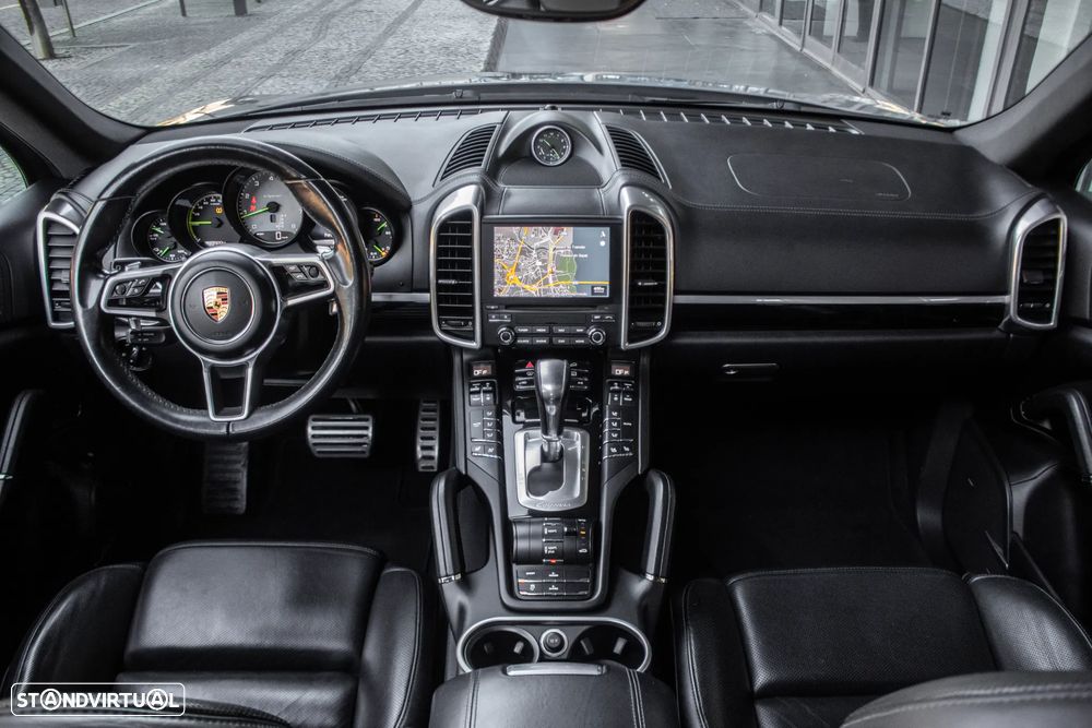 Porsche Cayenne S E-Hybrid - 38