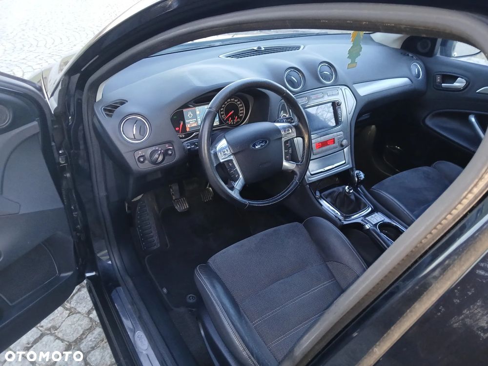 Ford Mondeo 2.5 Titanium - 20